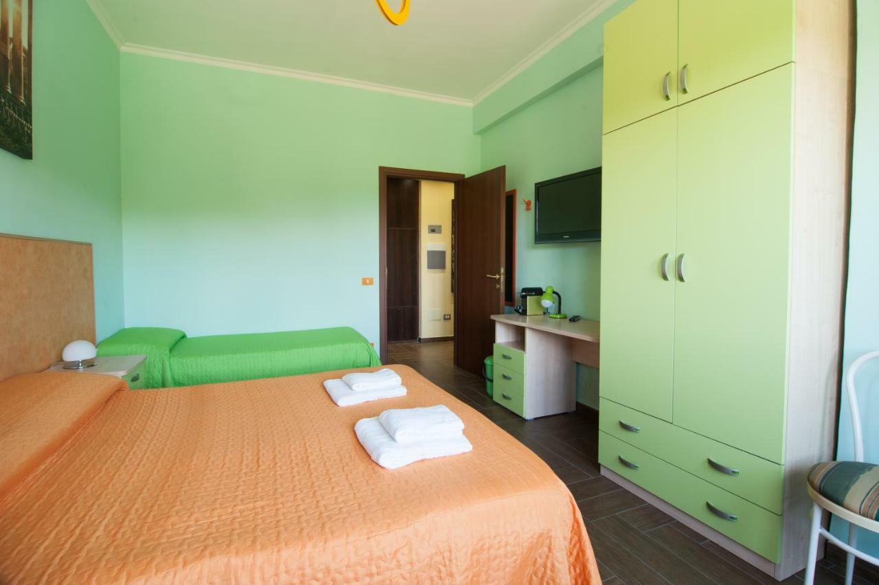 Hotel World Wide Bed - Prenestino Rom Exterior foto